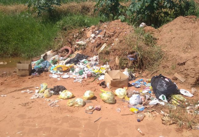 Secretaria de Meio Ambiente flagra descarte irregular de lixo