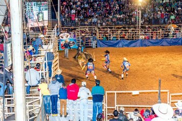 Foto - Festa do Peão de Boiadeiro de Bastos 2017