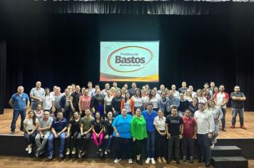 Servidores da Prefeitura de Bastos participam de curso de capacitação da nova lei de licitações